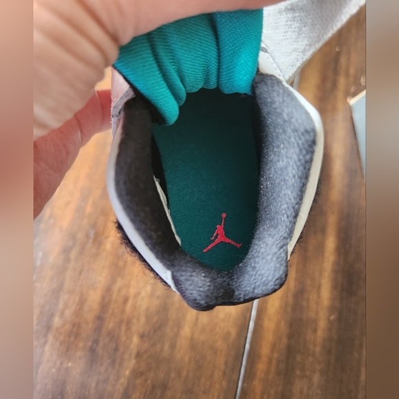 Jordan 8 Retro Beach South Beach - Picture 2 of 10